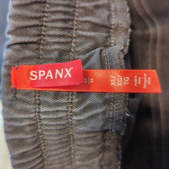 Spanx Stretch Twill Cargo Joggers...Size XL - Picture 9 of 9